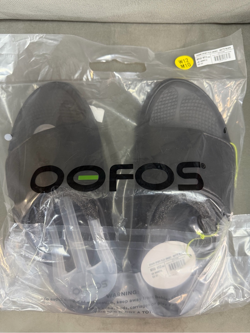 OOFOS OOAHH Unisex Black Recovery Slide Sandals